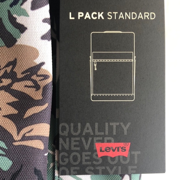 LEVI’S 14” LAPTOP CAMOUFLAGE BACKPACK - Picture 12 of 15